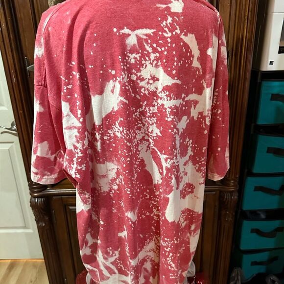 🟧 3 for $25 Women's Red and White Bleached Top - Picture 3 of 5
